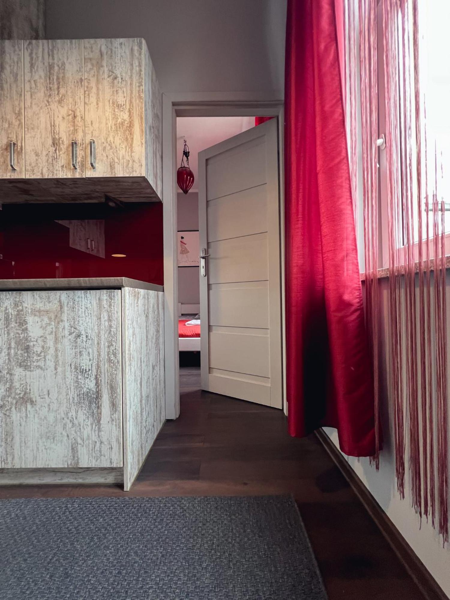 Apartament Na Chlodnej | The High Street 수바우키 외부 사진